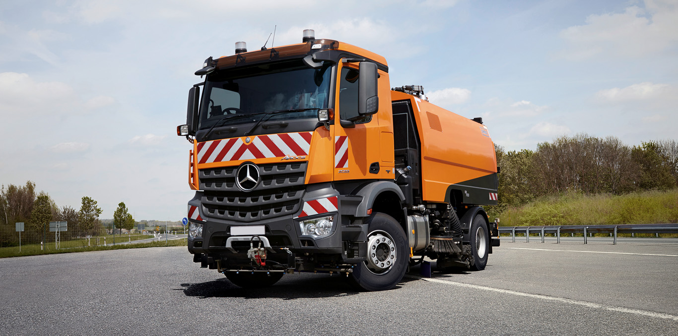 Arocs-Road-Sweeper-Babel-Iraq